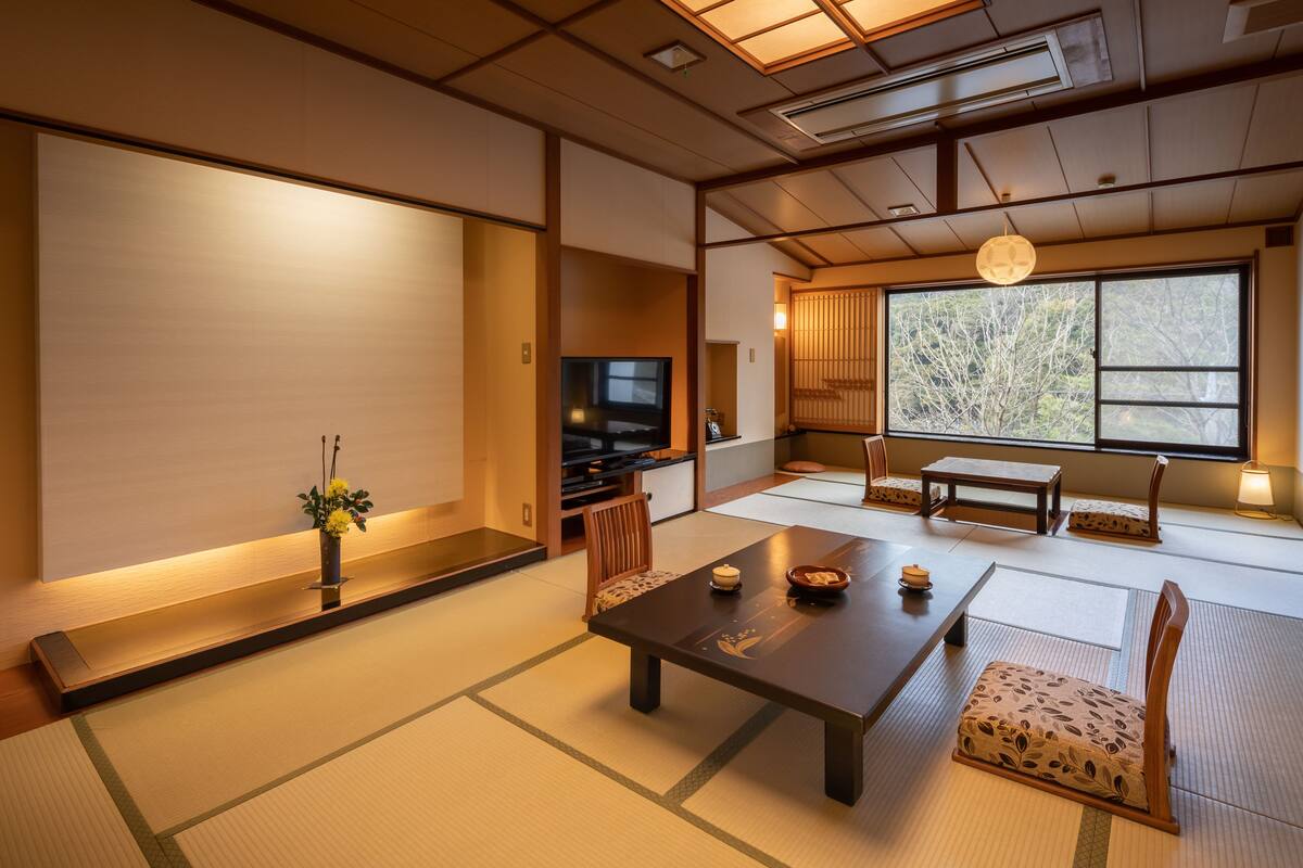 Japanese Style Room, Non-Smoking | In-room safe, WiFi (free)