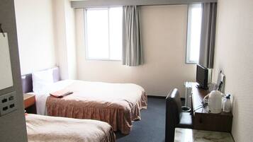 Quarto duplo, para fumantes | Escrivaninha, Wi-Fi de cortesia