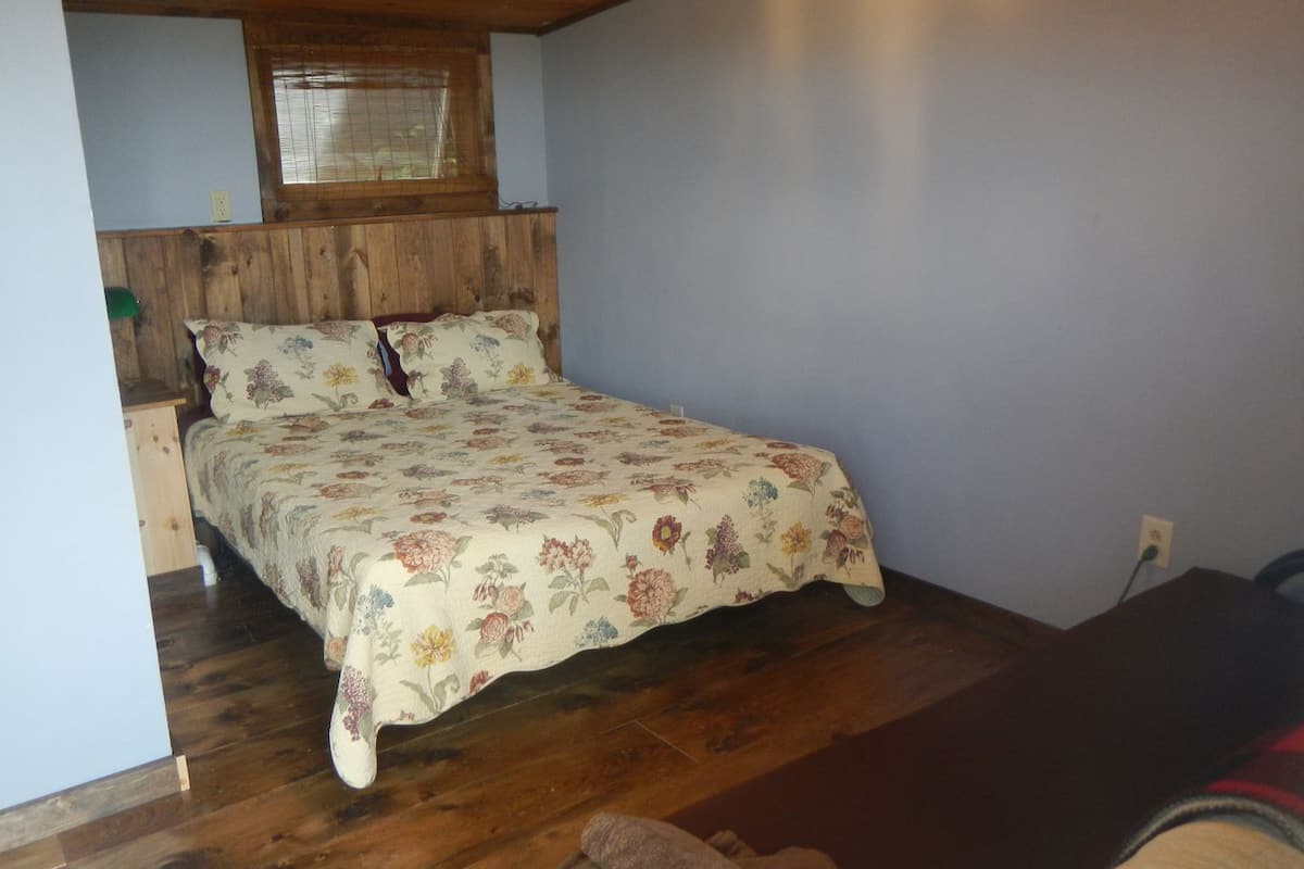 Standard Room, 1 Bedroom, Non Smoking (The Trappers Room) | Free WiFi