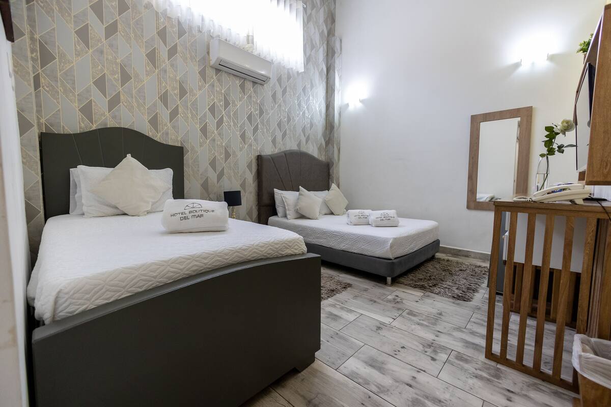Family Room, Multiple Beds