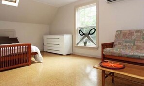 5 bedrooms, iron/ironing board, WiFi