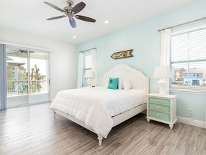 5 bedrooms, iron/ironing board, internet, bed sheets