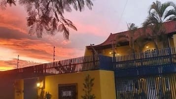 Fachada da propriedade