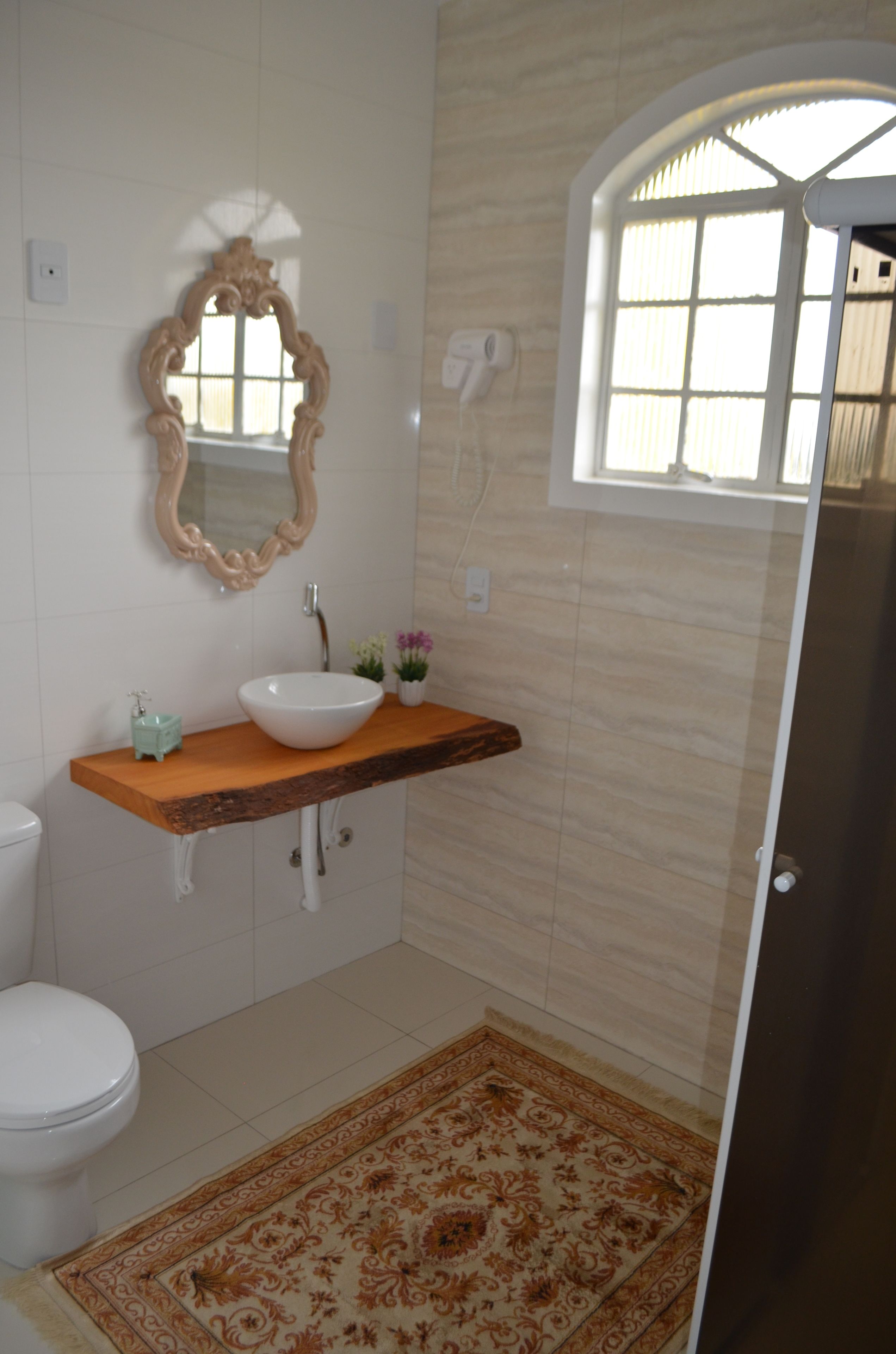 Quadruple Room | Bathroom amenities | Shower, towels, toilet paper
