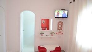 Unclassified image, 3 of 39, button - La Maison Brasiliana (Foz do Iguaçu)