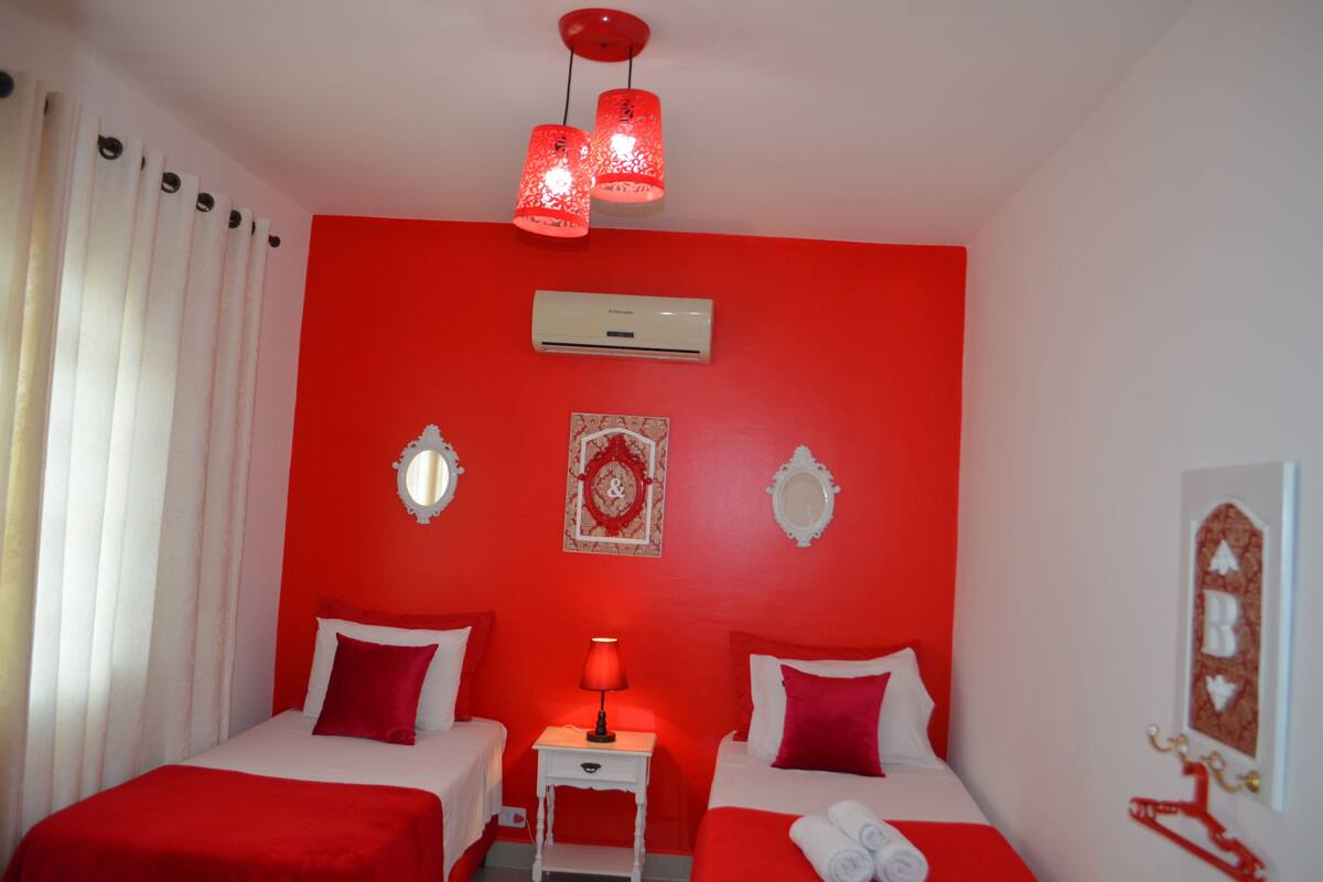 Basic Single Room, 2 Single Beds, Pool View