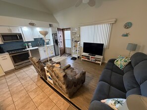 Smart TV, DVD player, books, stereo