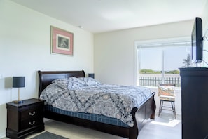 5 bedrooms, free WiFi, bed sheets