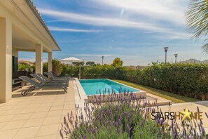 Piscina all'aperto