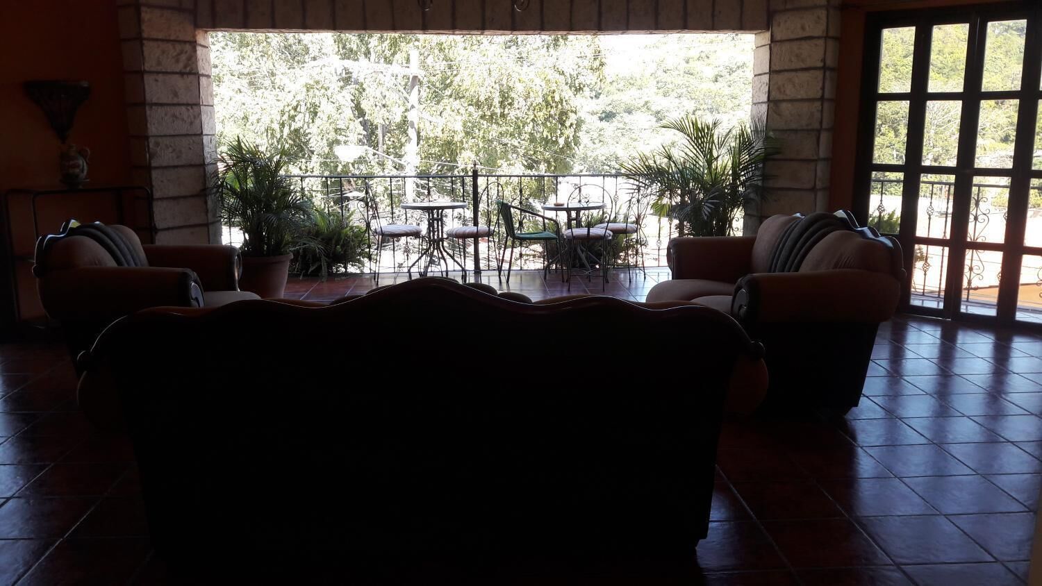 50-inch smart tv with cable channels, tv