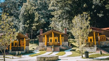 Junior Cabin, Mountain View | Balcony