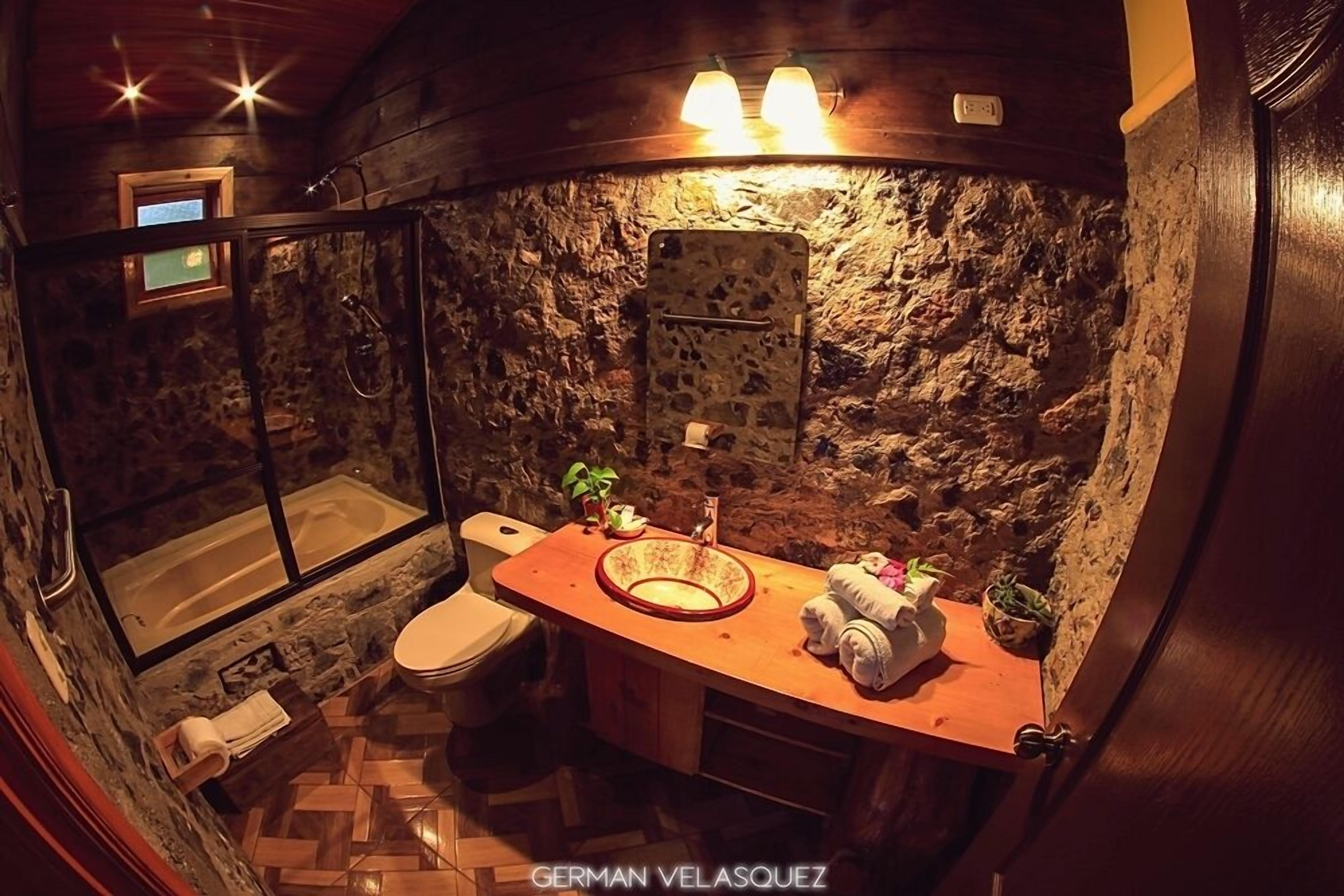 junior cabin, mountain view | bathroom | free toiletries, hair dryer, towels, soap