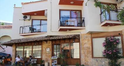 hotel rebetika ubicado secuk cerca de efeso (Quadraple Sharing)