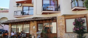rebetika hotel located secuk near ephesus  (Triple Bed) 1