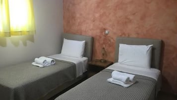 2 bedrooms, iron/ironing board