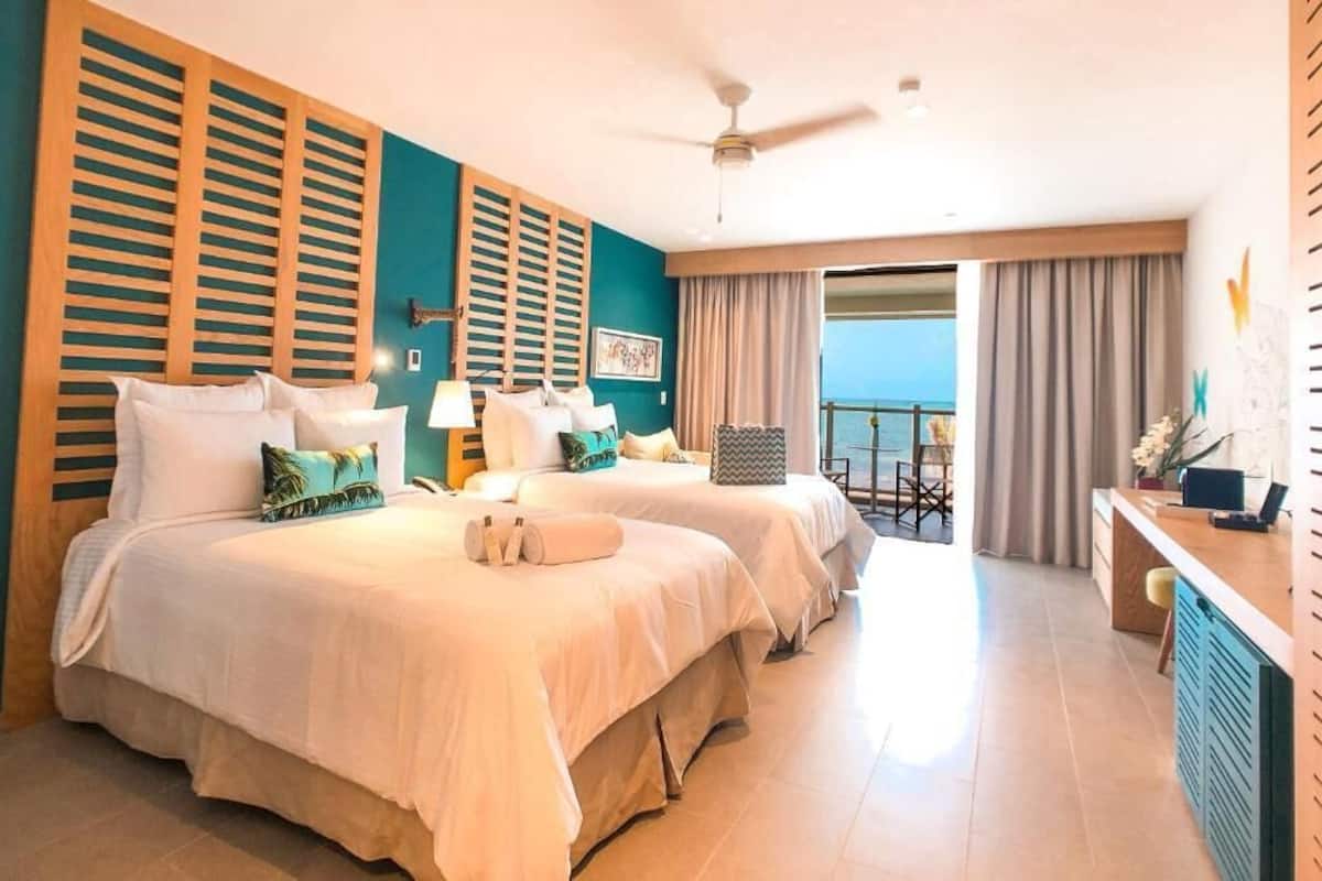 1 bedroom, premium bedding, down duvets, free minibar