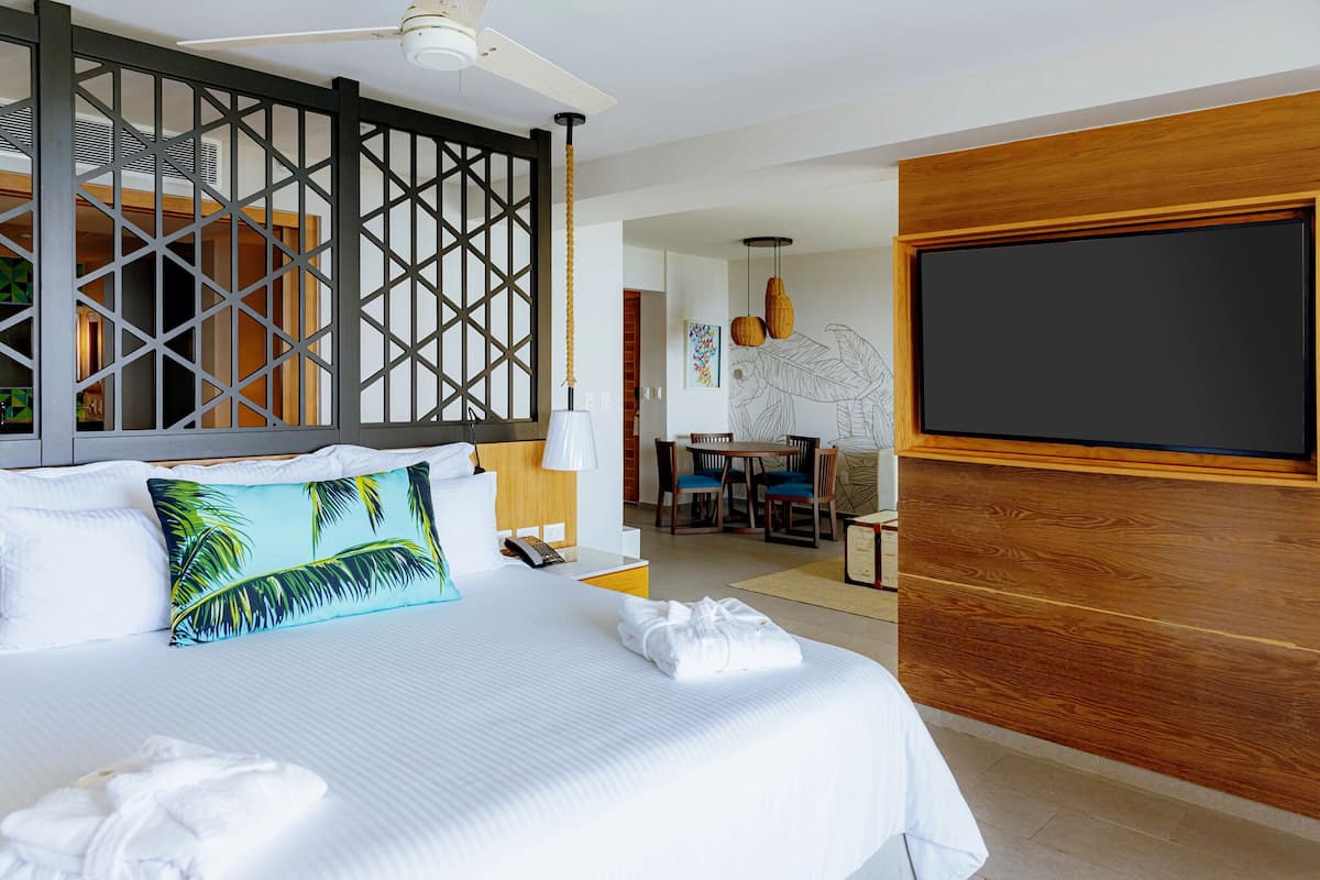 1 bedroom, premium bedding, down duvets, free minibar