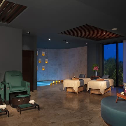 Couples treatment rooms, sauna, hot tub, steam room, body treatments