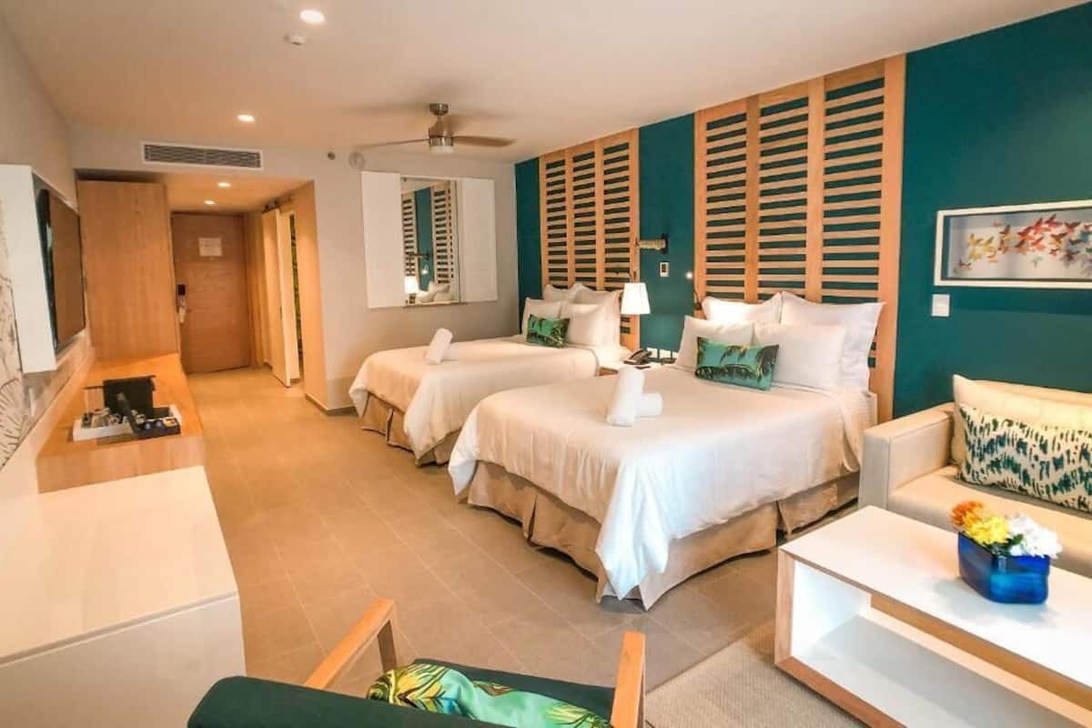 1 bedroom, premium bedding, down duvets, free minibar