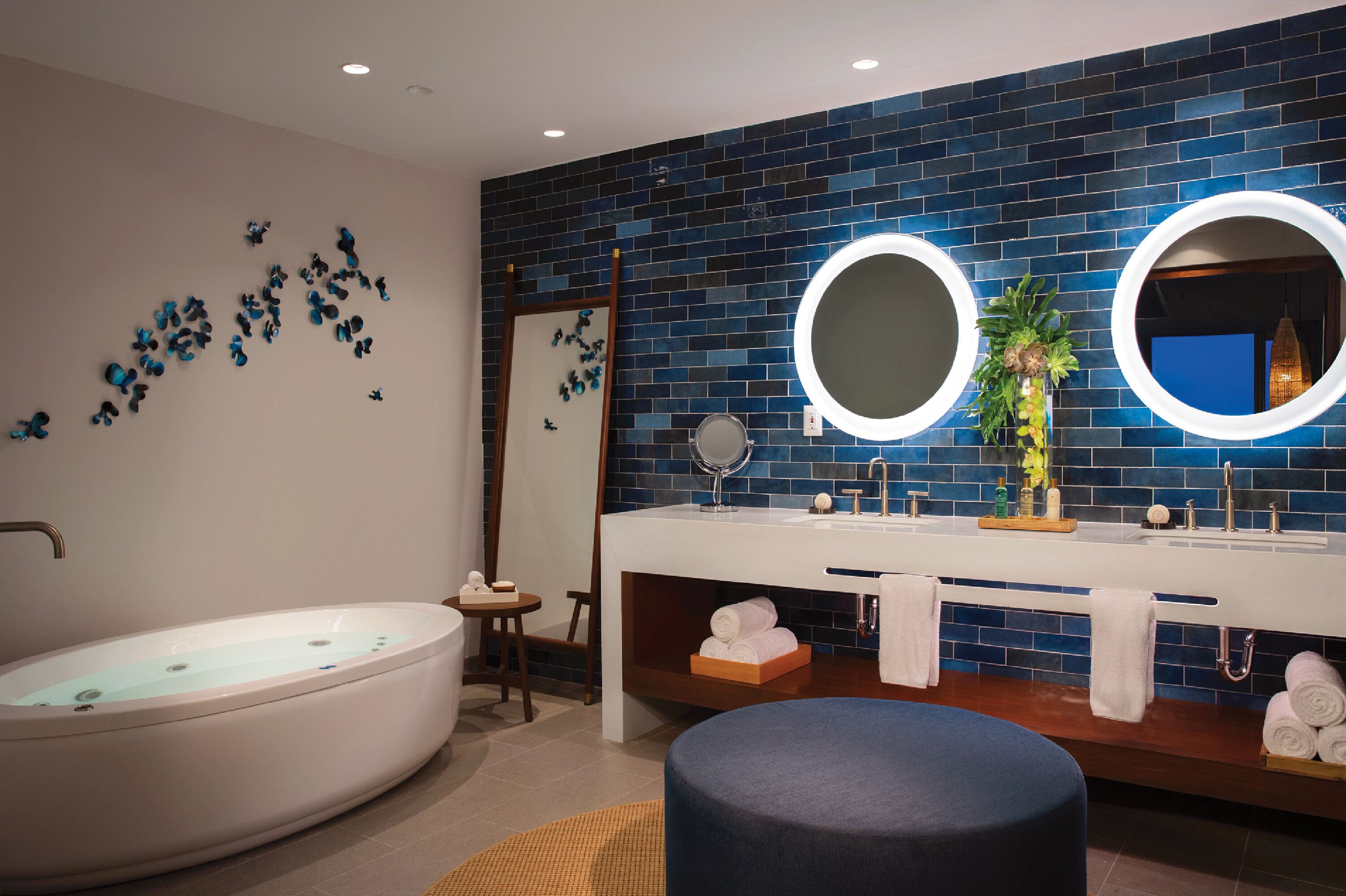 presidential suite (preferred club) | bathroom | shower, free toiletries, hair dryer, slippers