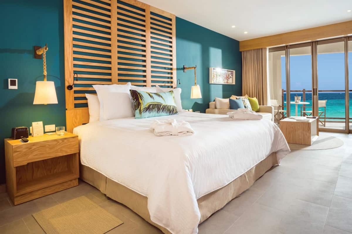 1 bedroom, premium bedding, down duvets, free minibar
