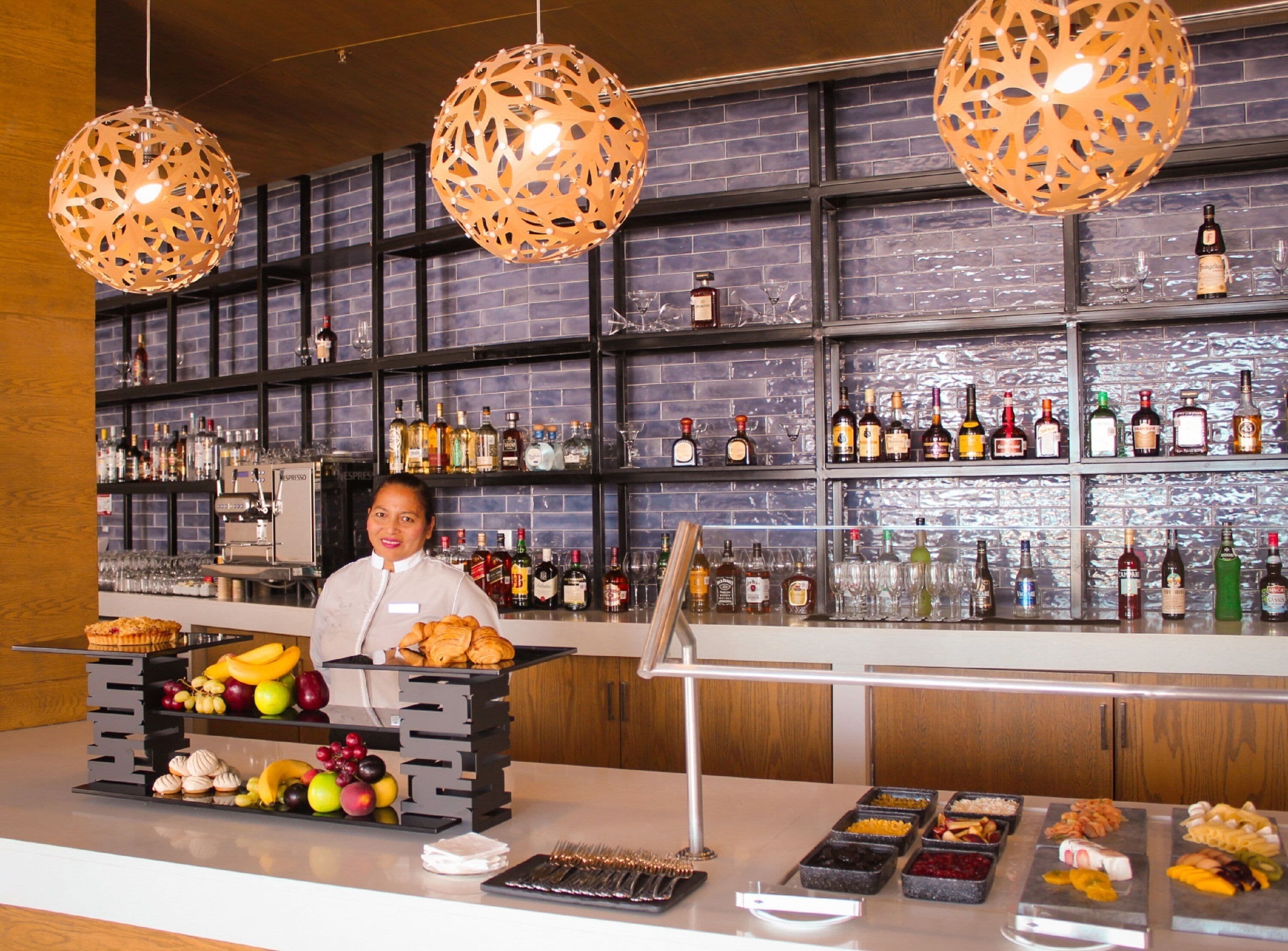 premium bedding, down duvets, free minibar, in-room safe