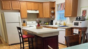 Coffee/tea maker, fridge, microwave, oven - 11-Acres | Groups | Fire Pit | Wooded Retreat (Gold Hill)