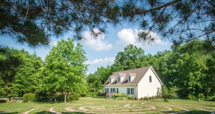 5-bedroom vacation home with a vortex and a labyrinth