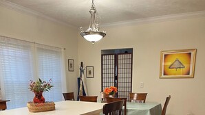 Dining - 11-Acres | Groups | Fire Pit | Wooded Retreat (Gold Hill)