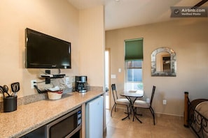 1 bedroom, iron/ironing board, travel crib, WiFi