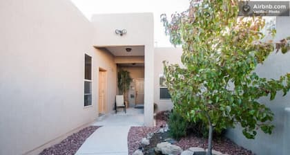 Casita independiente independiente de 1 habitación con entrada propia