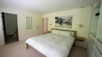 3 makuuhuonetta, työpöytä, vauvan matkasänky, ilmainen Wi-Fi