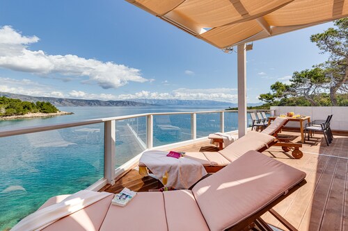 Apartments- Habek- apartment the View 6 people, Basina, Hvar,