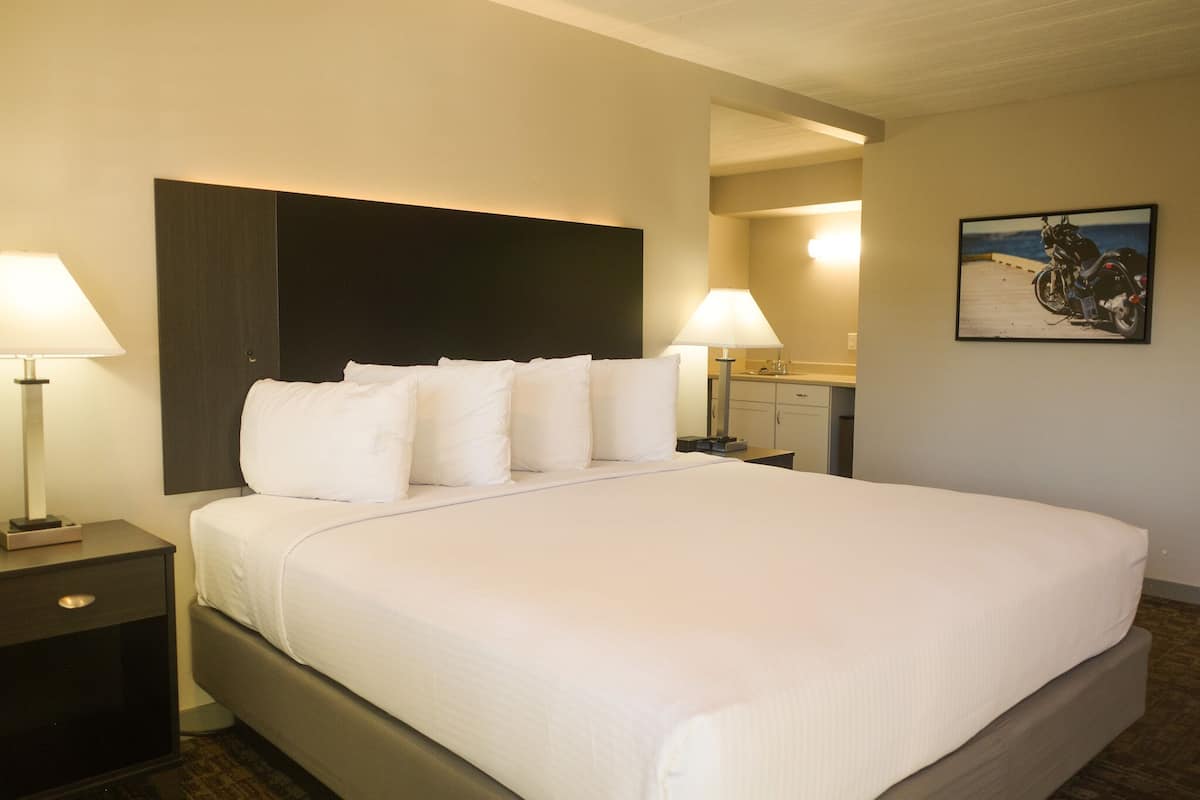 king suite | 1 bedroom, individually decorated, desk, laptop workspace