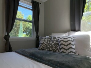 デスク、WiFi (無料)