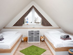 2 Schlafzimmer, Schreibtisch, Bügeleisen/Bügelbrett, Internetzugang