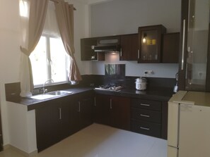 Family Apartment, 2 Bedrooms | Private kitchen - Kani Vacation Apartment (Kalutara)