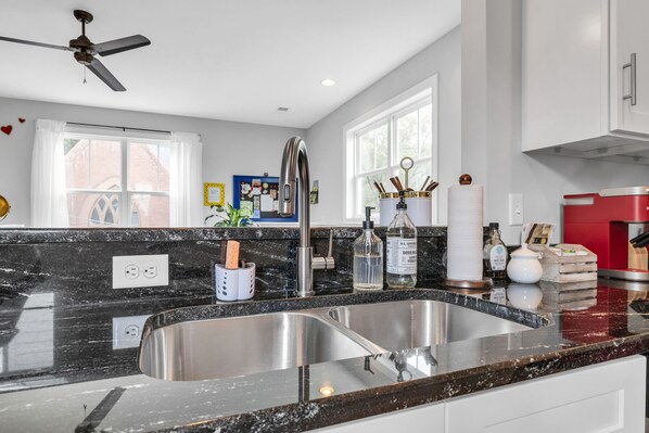 Interior - Chattanooga *Brand New Carriage Home* (Chattanooga)