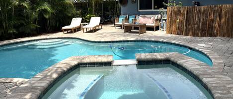 Piscine extérieure, piscine chauffée