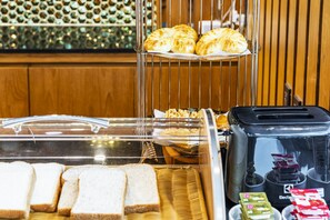 Breakfast meal - Grand Sala Thai (Bangkok)