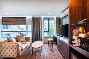 스탠다드 더블룸 | 미니바, 객실 내 금고, 암막 커튼, 무료 WiFi