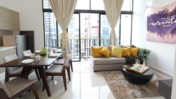 A modern living room with a dining area, large windows, and a city view. - I City Theme Park Lux Home_link to mall_near UITM SCCC (I-City)