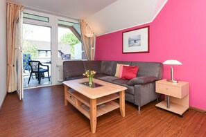 TV - Apartment 2 - Howe plating 2 (Esens)