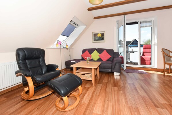 Unclassified image, 1 of 19, button