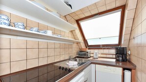 Kjøleskap, mikrobølgeovn og oppvaskmaskin