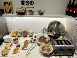 Desayuno buffet incluido todos los días 