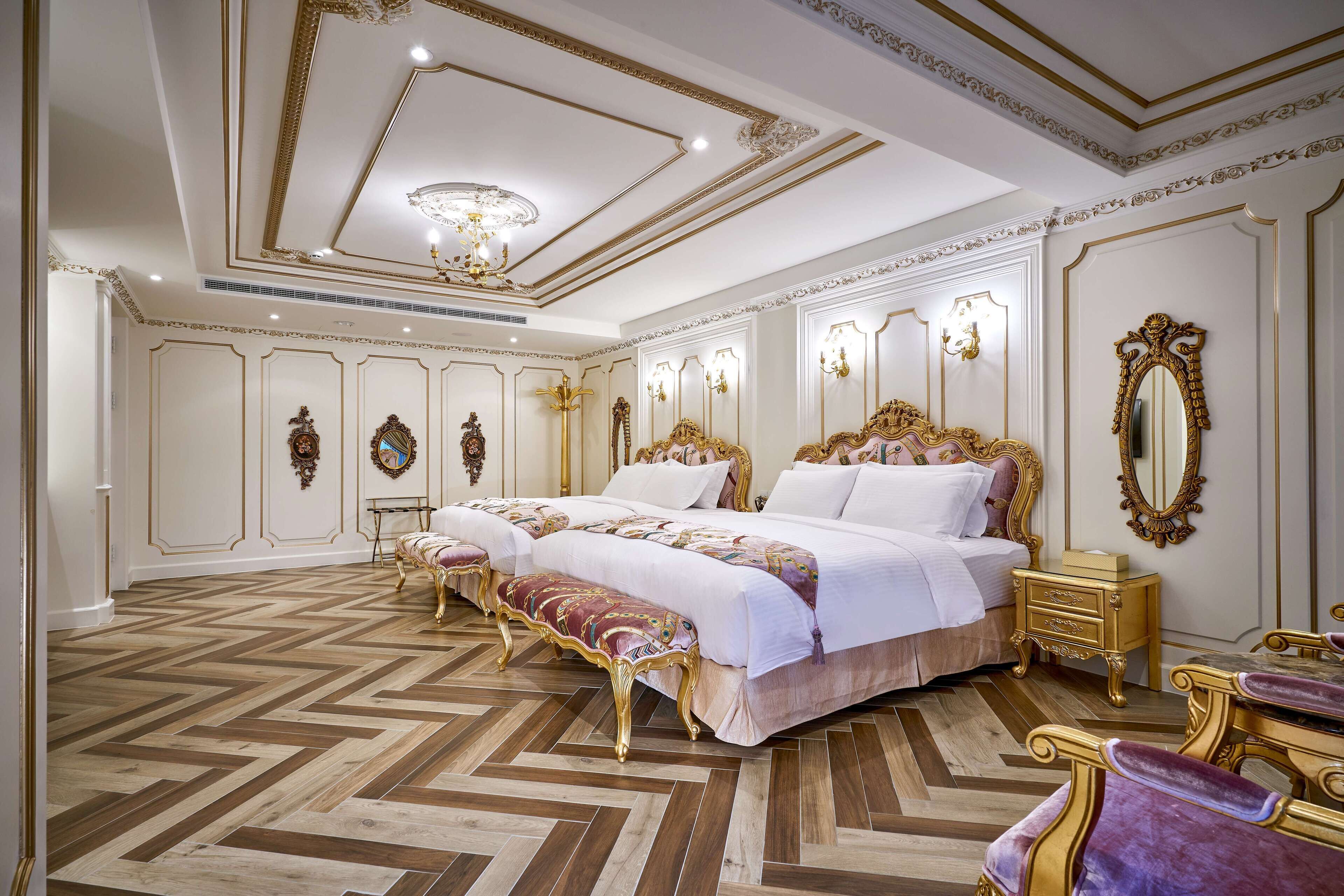 royal quadruple room, 1 bedroom, non smoking, partial lake view | 1 bedroom, premium bedding, down duvets, pillow-top beds