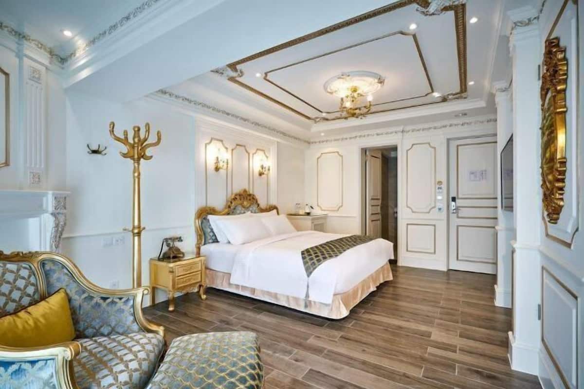 Premium bedding, down comforters, pillowtop beds, individually decorated