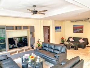 Private Pool Villa | Living area | Flat-screen TV, Netflix