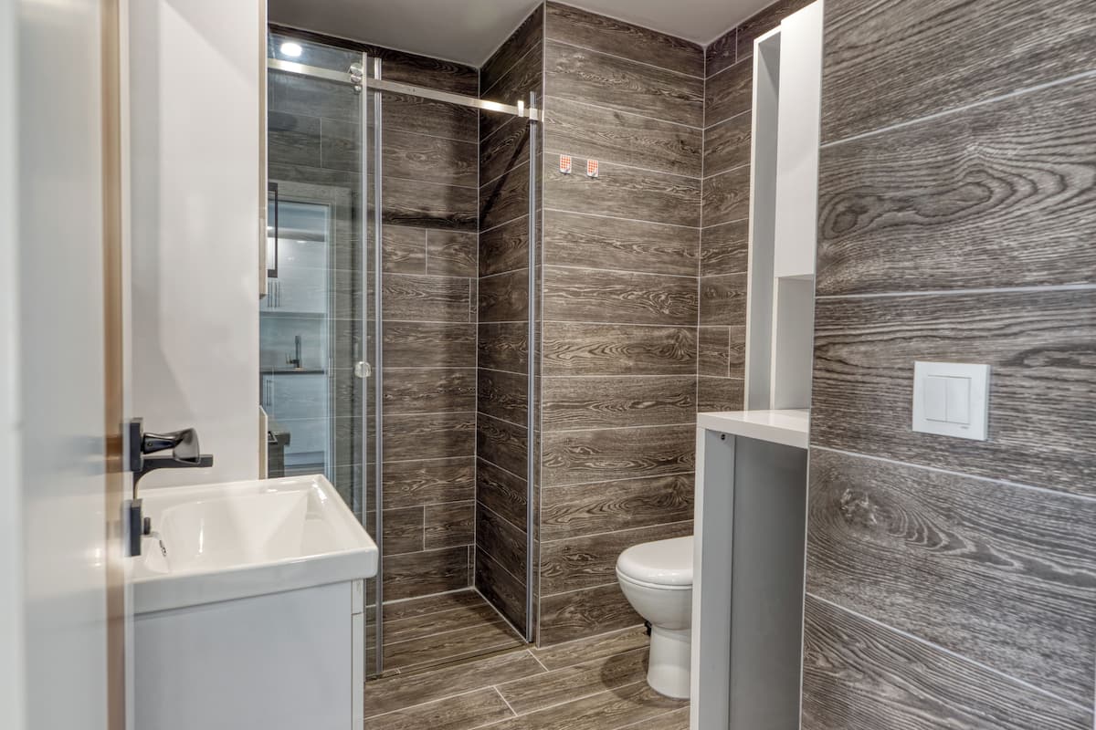 1 bedroom, in-room safe, laptop workspace, soundproofing